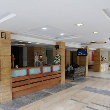 Neelkanth Paradise Hotel Ahmedabad Ngoại thất bức ảnh