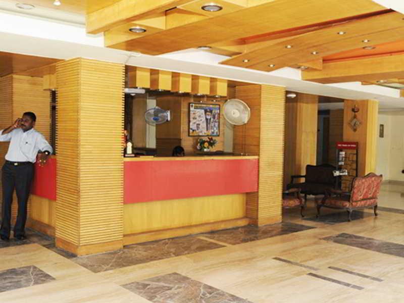 Neelkanth Paradise Hotel Ahmedabad Ngoại thất bức ảnh